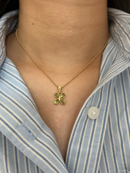 Vintage 18k Gold Peridot Clover Pendant Necklace: August Birthstone