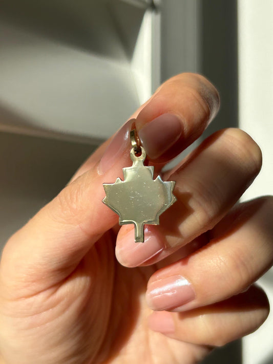 10k Yellow Gold Canada Maple Leaf Pendant Charm
