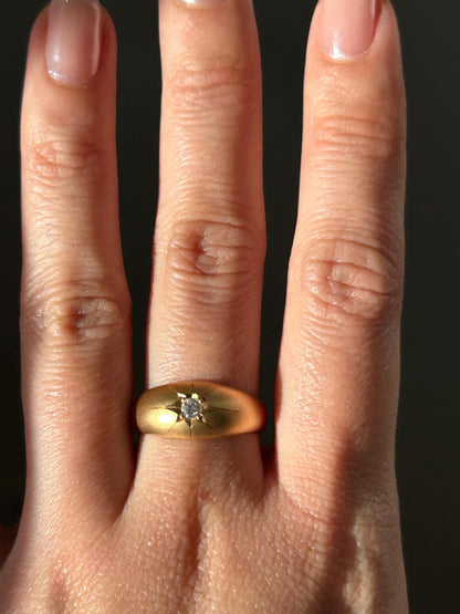 Vintage 18k Yellow Gold Diamond Starburst Ring: Gypsy Style, Flushed Setting, Size 7.75