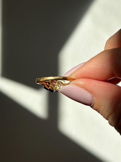 Vintage 18k 50-60’s Art Deco revival zig zag geometric ring with ruby and diamonds.
