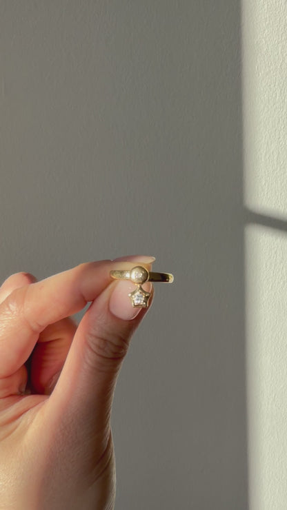 Vintage Circa 1990s 18k Gold Diamond Star Spinner Ring