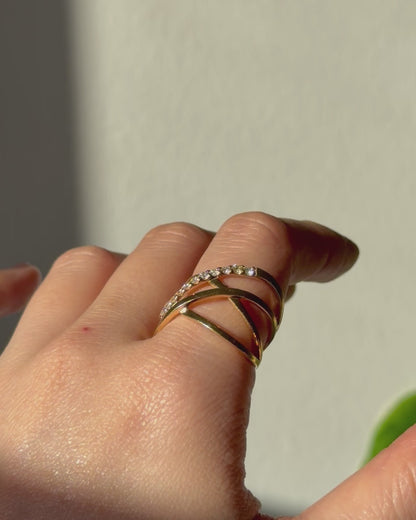 Modern Estate 18k Gold Sculptural Line Statement Diamond Ring