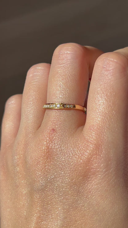 Vintage 18k Diamond Ribbon Motif Stacking Ring: US Size 6.25