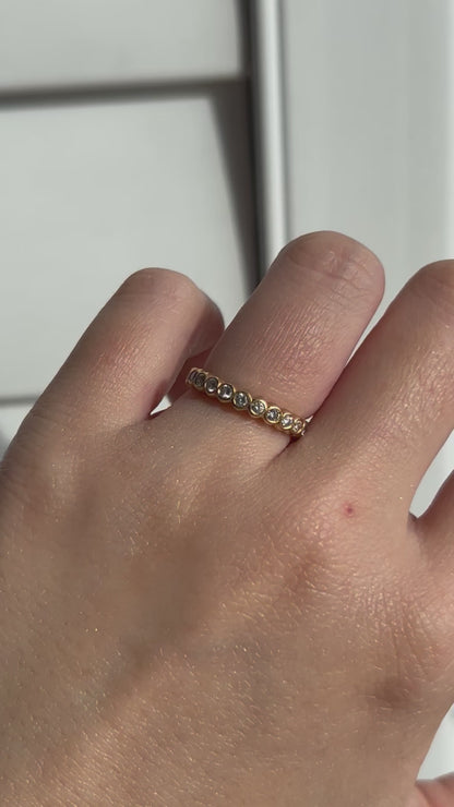 Vintage 18k Gold Bezel Set Diamond Bubble Stacking Ring