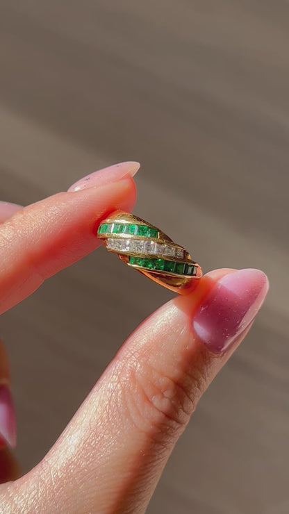 Vintage 18k Square Cut Emerald and Diamond Dome Ring: Size 6.75