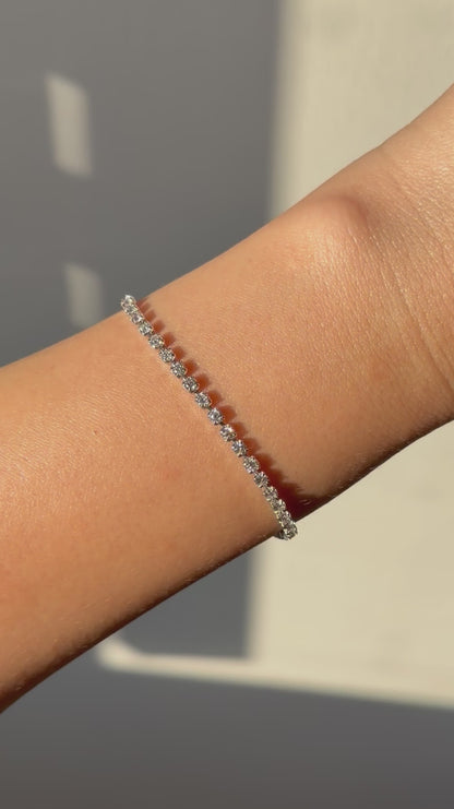 Vintage 18k White Gold 2.37 CTW Diamond Tennis Bracelet
