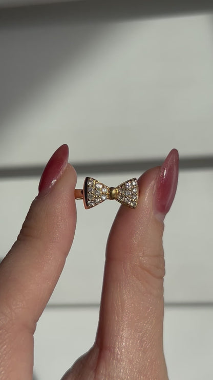 Vintage 18k Gold Diamond Bow Motif Ring