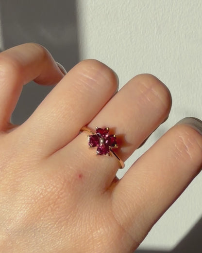 Vintage 18k Gold Rhodolite Garnet 4-Leaf Clover Ring