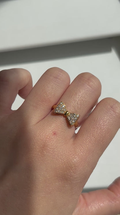 Vintage 18k Gold Diamond Bow Motif Ring