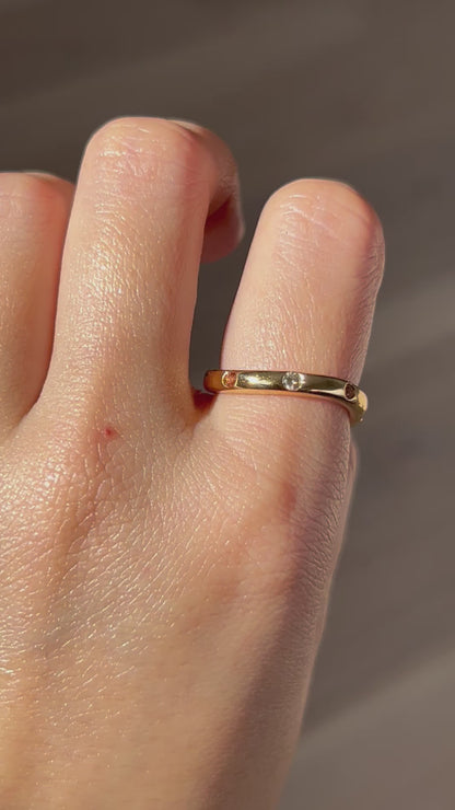 18k Orange Saphire and Diamond Wavy Stacking Ring: US Size 6.25