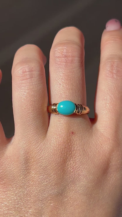 Vintage 18k East West Oval Turquoise Half Bezel Set Ring: US Size 6.75