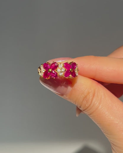 Vintage 18k Gold Double Ruby Flowers Ring: Size 6.25