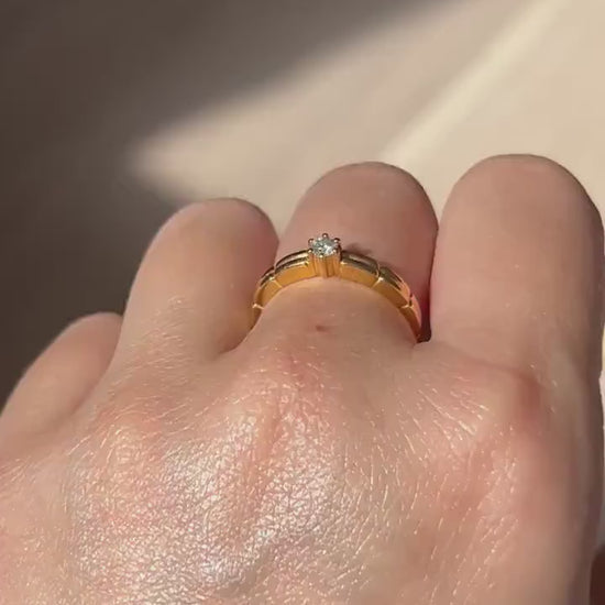 Vintage 18k Yellow Gold Diamond Solitaire Ring - US Size 6